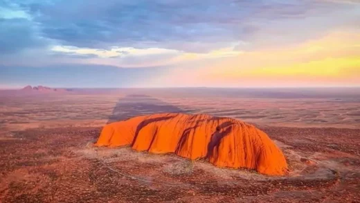 How long does it take to drive from Melbourne to Uluru